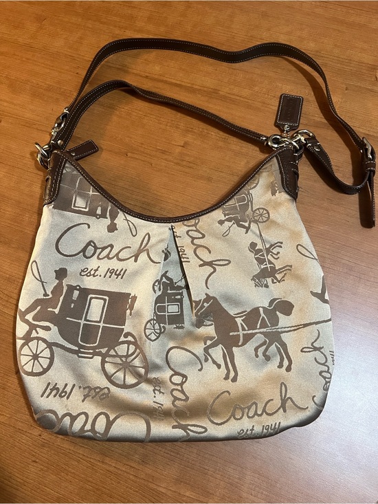 Coach Handbags - Coach Horse & Carriage Hobo Shoulder Cross Body Bag Tan Brown Vintage F14480